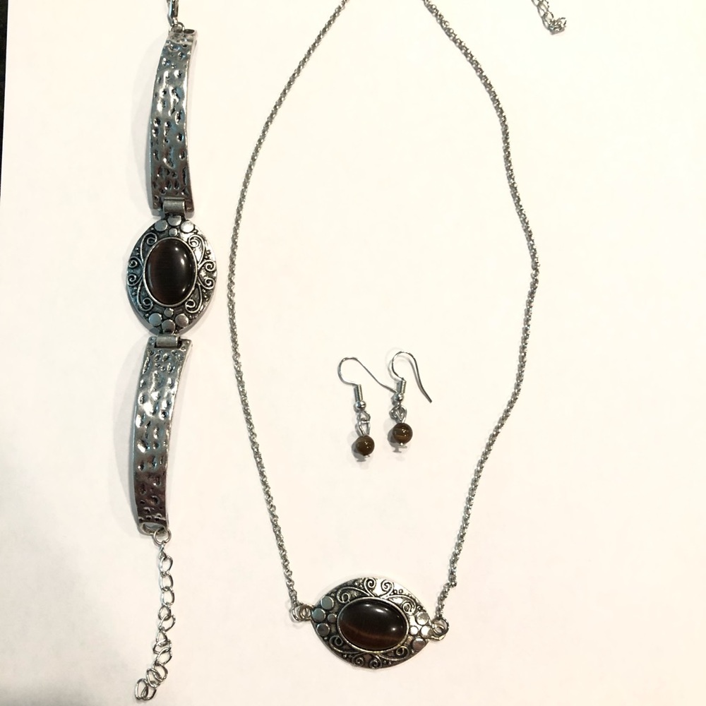 Brown Stone Ornate Hammered Silver Bracelet Set